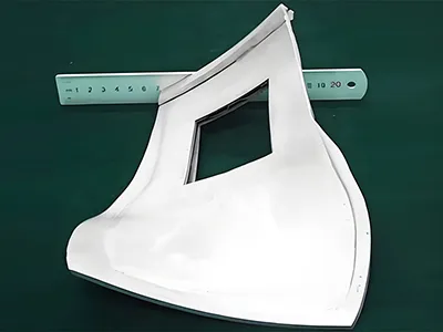 Aspas de ventilador huecas de titanio